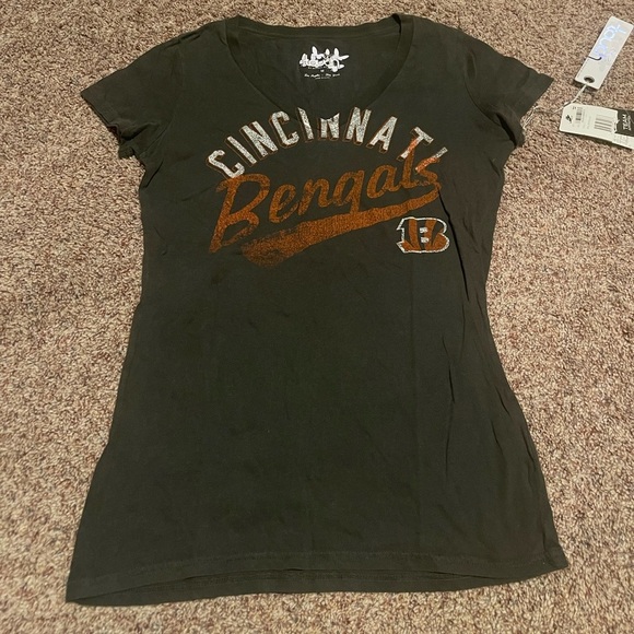 Tops - Womens bengals shirt size medium